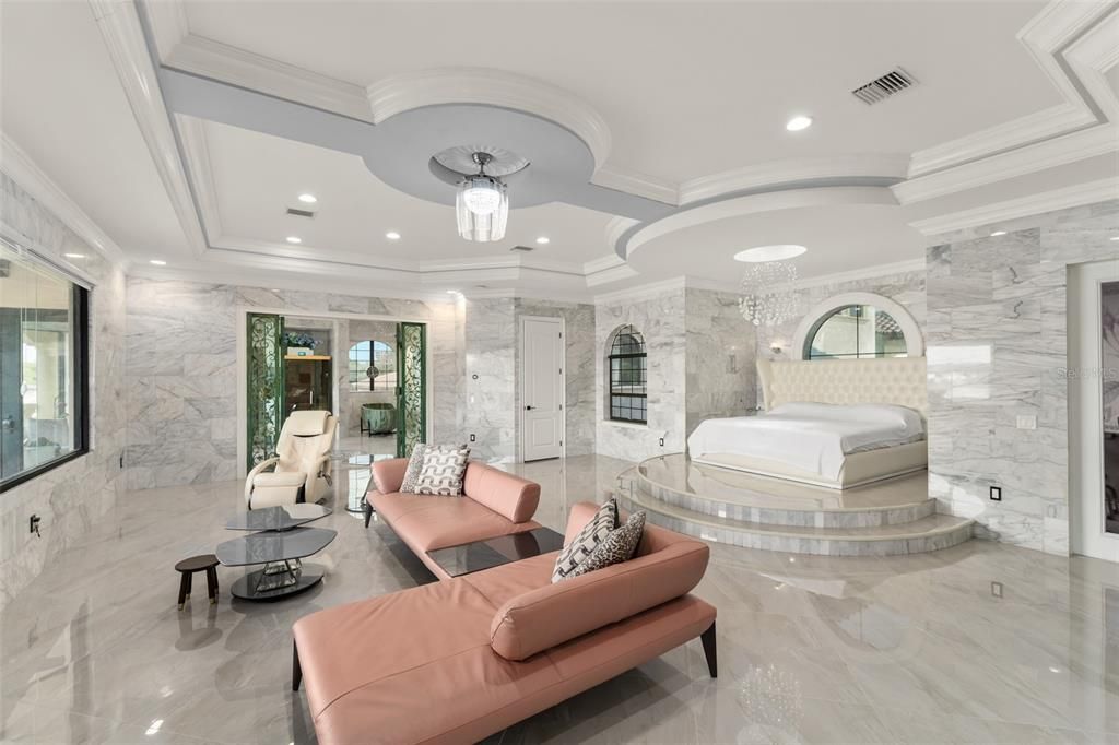 For Sale: $6,395,000 (5 beds, 8 baths, 11861 Square Feet)