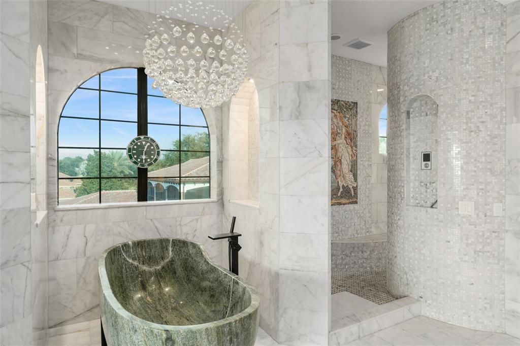 For Sale: $6,395,000 (5 beds, 8 baths, 11861 Square Feet)