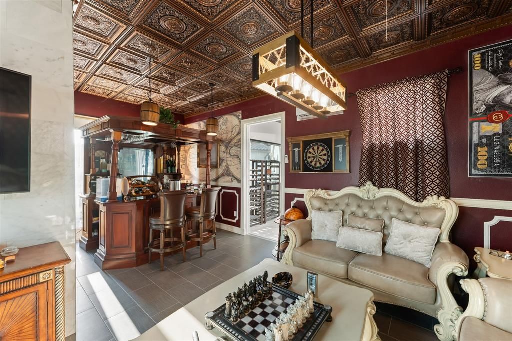 For Sale: $6,395,000 (5 beds, 8 baths, 11861 Square Feet)