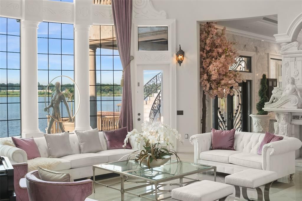 For Sale: $6,395,000 (5 beds, 8 baths, 11861 Square Feet)