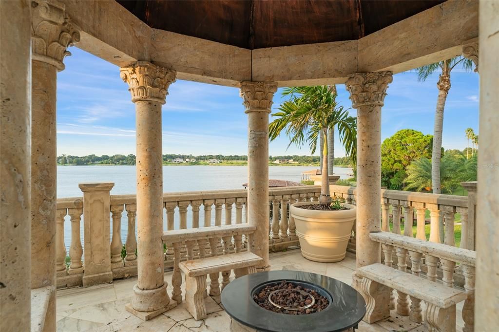 For Sale: $6,395,000 (5 beds, 8 baths, 11861 Square Feet)