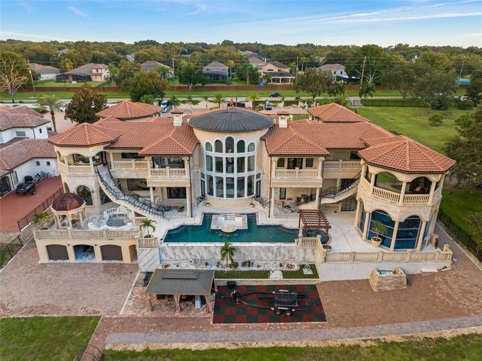 For Sale: $6,395,000 (5 beds, 8 baths, 11861 Square Feet)