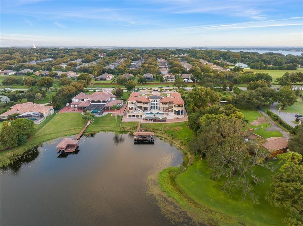 For Sale: $5,900,000 (5 beds, 8 baths, 11861 Square Feet)
