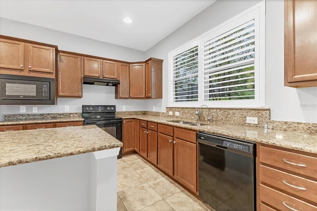 For Rent: $2,500 (2 beds, 2 baths, 1437 Square Feet)