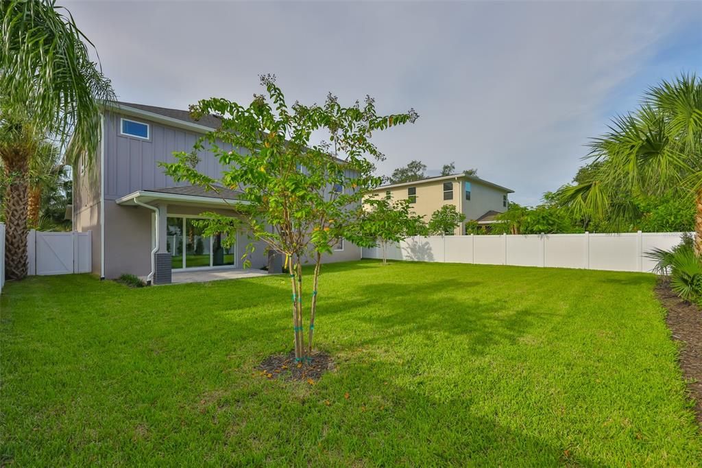 Под контрактом: $1,195,000 (5 спален, 4 ванн, 3196 Квадратных фут)