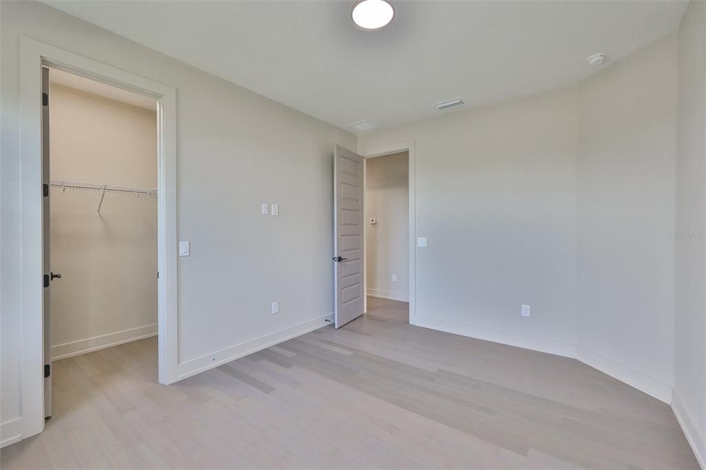 Под контрактом: $1,195,000 (5 спален, 4 ванн, 3196 Квадратных фут)