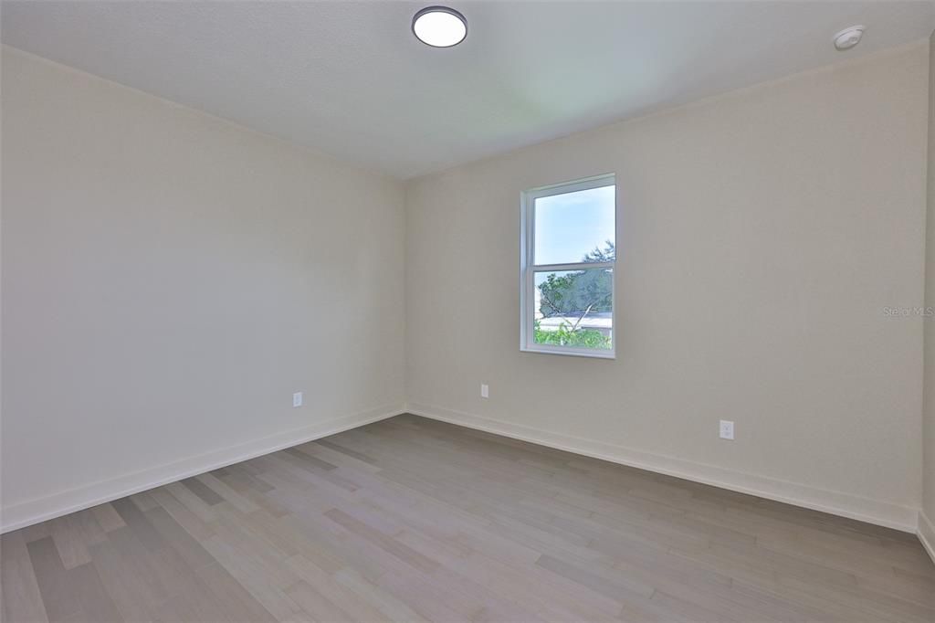 Под контрактом: $1,195,000 (5 спален, 4 ванн, 3196 Квадратных фут)