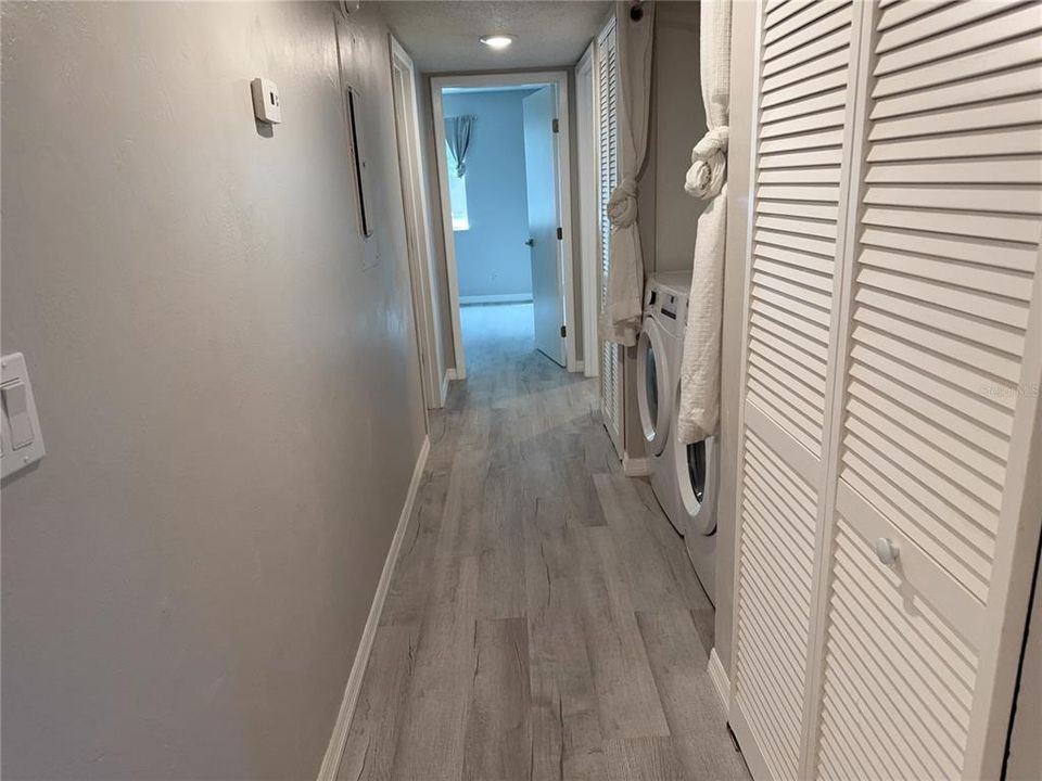 待售: $122,000 (2 贝兹, 2 浴室, 1003 平方英尺)