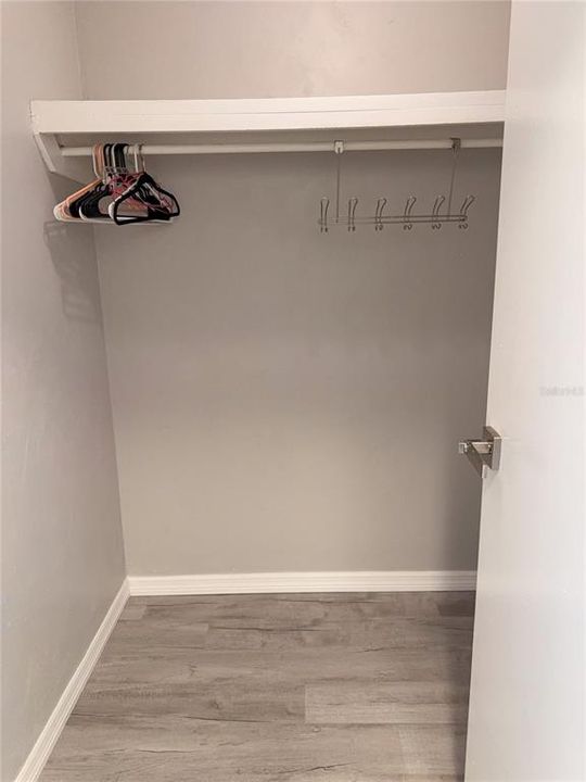 待售: $122,000 (2 贝兹, 2 浴室, 1003 平方英尺)