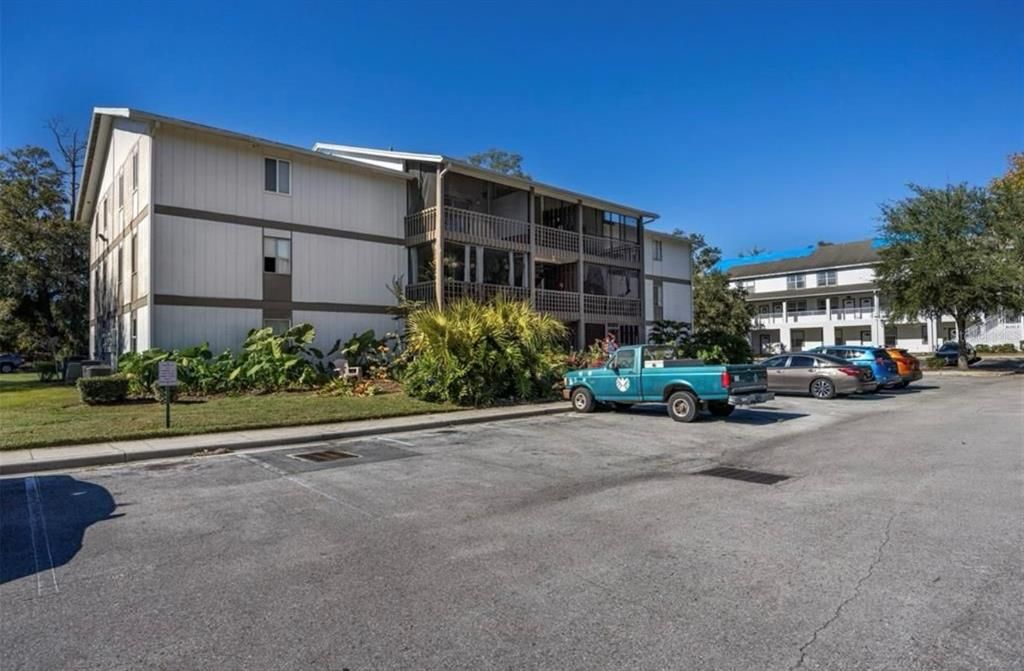 待售: $122,000 (2 贝兹, 2 浴室, 1003 平方英尺)