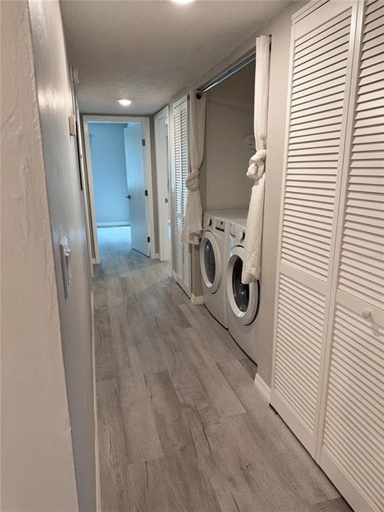 待售: $122,000 (2 贝兹, 2 浴室, 1003 平方英尺)