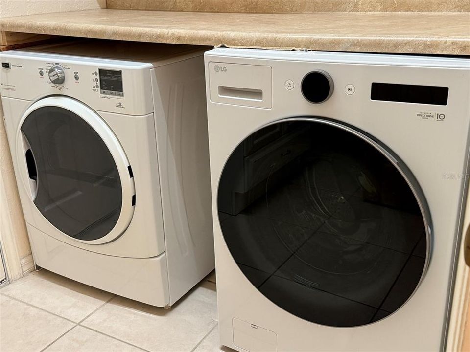 Active With Contract: $4,000 (4 beds, 3 baths, 2858 Square Feet)