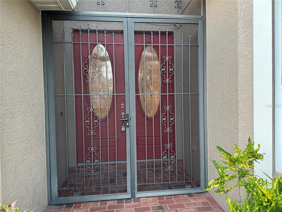 Active With Contract: $4,000 (4 beds, 3 baths, 2858 Square Feet)