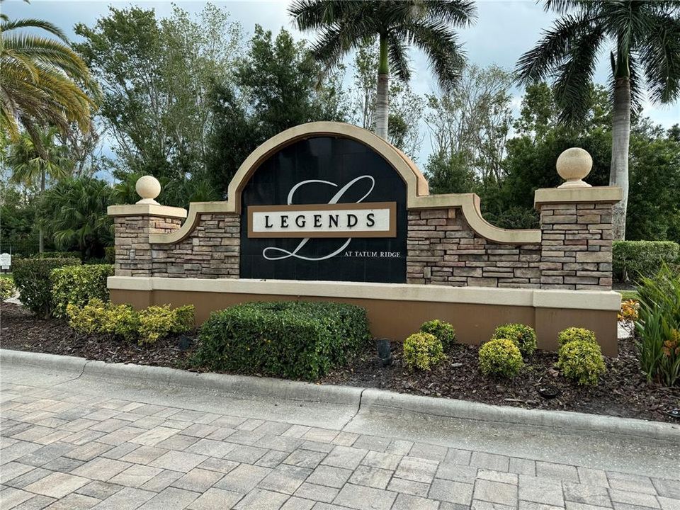 Active With Contract: $4,000 (4 beds, 3 baths, 2858 Square Feet)