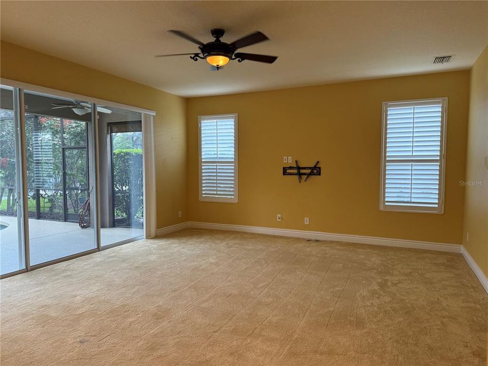 Active With Contract: $4,000 (4 beds, 3 baths, 2858 Square Feet)