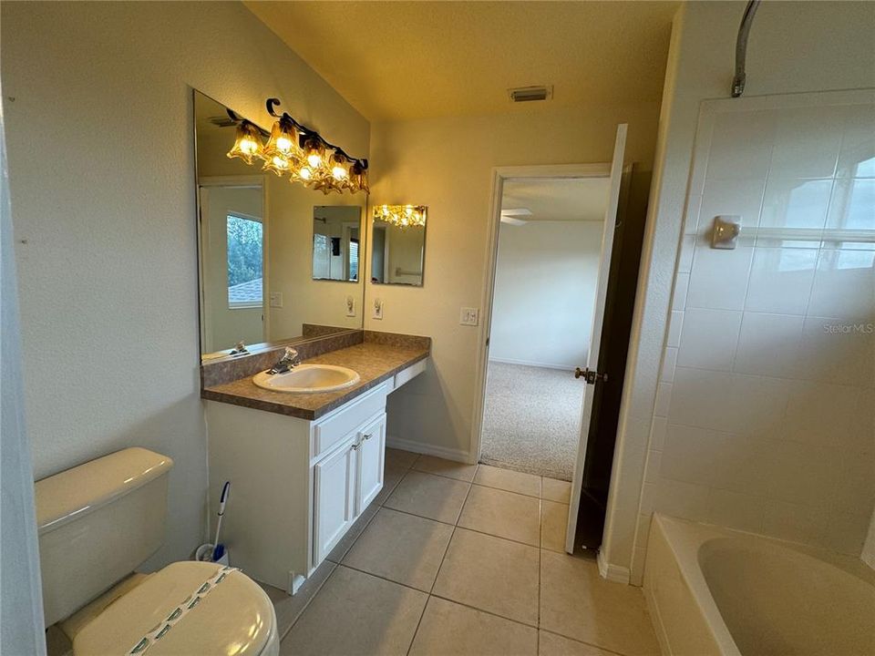 Active With Contract: $4,000 (4 beds, 3 baths, 2858 Square Feet)