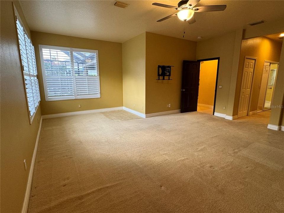 Active With Contract: $4,000 (4 beds, 3 baths, 2858 Square Feet)