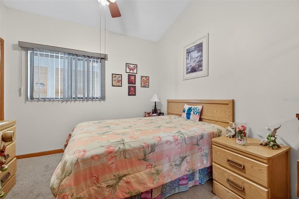 待售: $110,000 (2 贝兹, 1 浴室, 800 平方英尺)