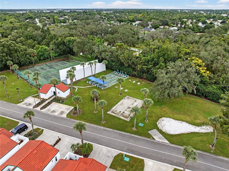 待售: $110,000 (2 贝兹, 1 浴室, 800 平方英尺)