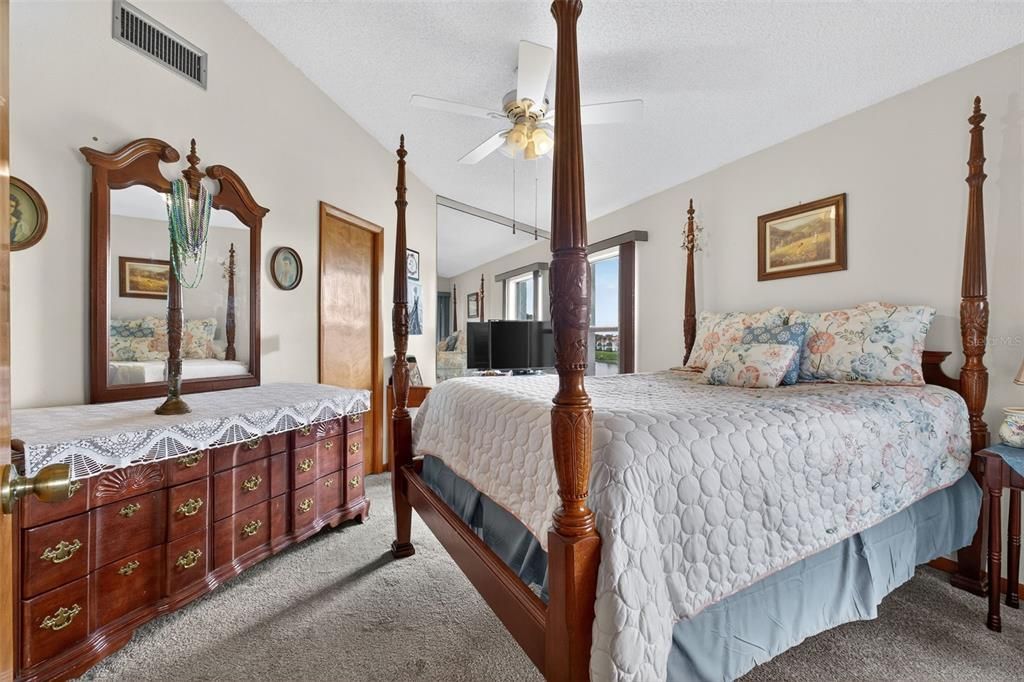 待售: $110,000 (2 贝兹, 1 浴室, 800 平方英尺)