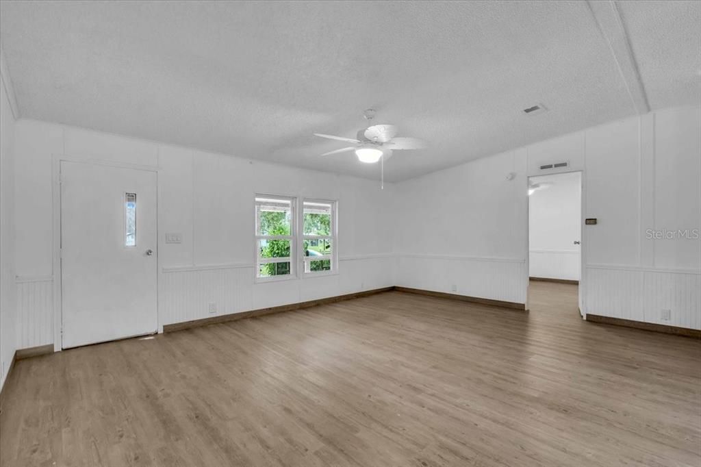 En Venta: $182,499 (3 camas, 2 baños, 1144 Pies cuadrados)