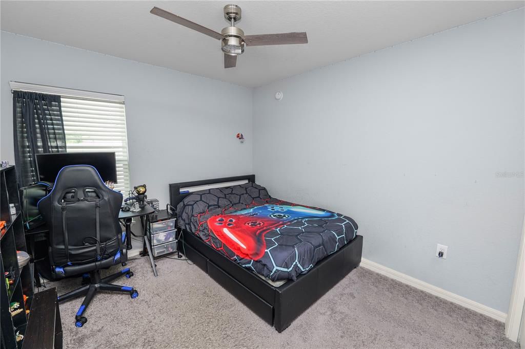 合同活跃: $265,000 (3 贝兹, 2 浴室, 1497 平方英尺)