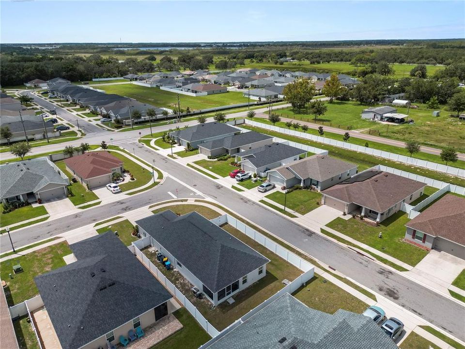 合同活跃: $265,000 (3 贝兹, 2 浴室, 1497 平方英尺)