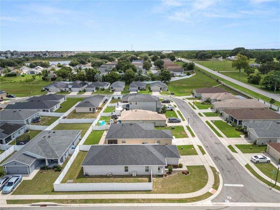 合同活跃: $265,000 (3 贝兹, 2 浴室, 1497 平方英尺)