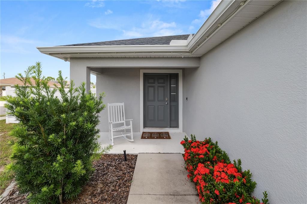 合同活跃: $265,000 (3 贝兹, 2 浴室, 1497 平方英尺)