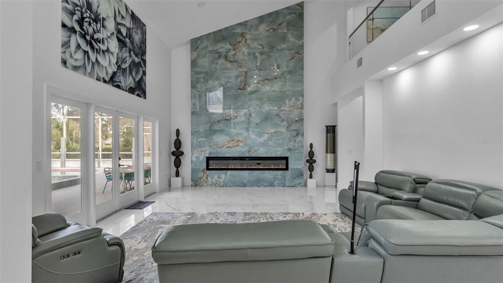 На продажу: $1,099,900 (6 спален, 5 ванн, 4621 Квадратных фут)