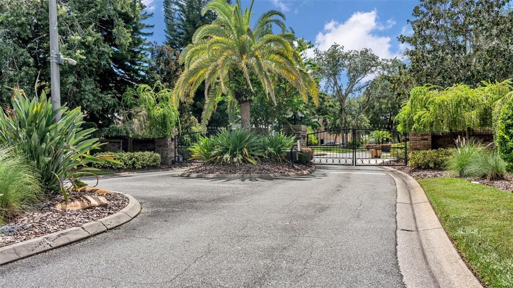 На продажу: $1,099,900 (6 спален, 5 ванн, 4621 Квадратных фут)