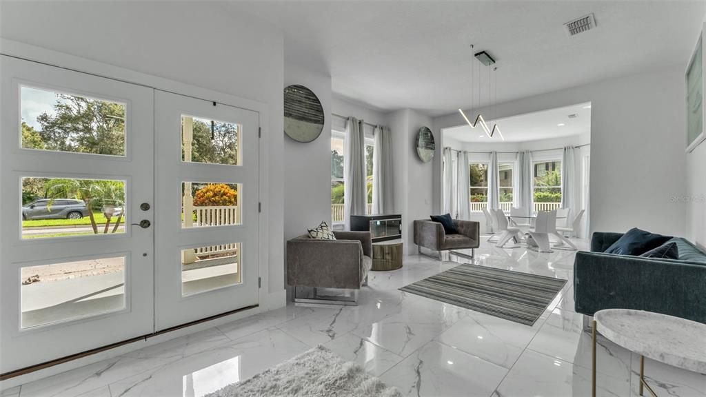 На продажу: $1,099,900 (6 спален, 5 ванн, 4621 Квадратных фут)