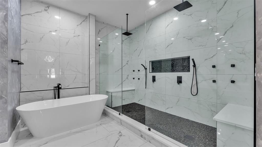 На продажу: $1,099,900 (6 спален, 5 ванн, 4621 Квадратных фут)