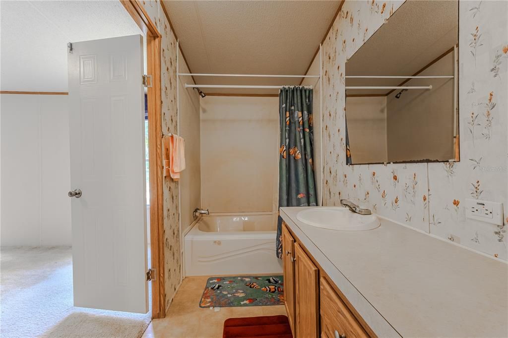 En Venta: $219,900 (2 camas, 2 baños, 896 Pies cuadrados)