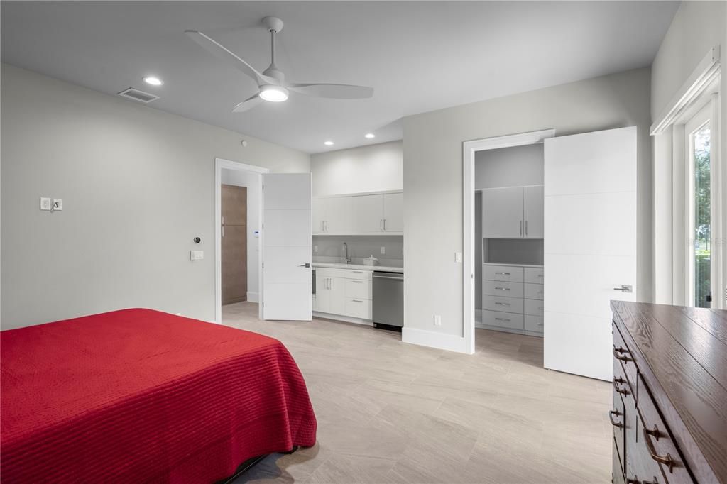 Active With Contract: $2,695,000 (4 beds, 5 baths, 4518 Square Feet)