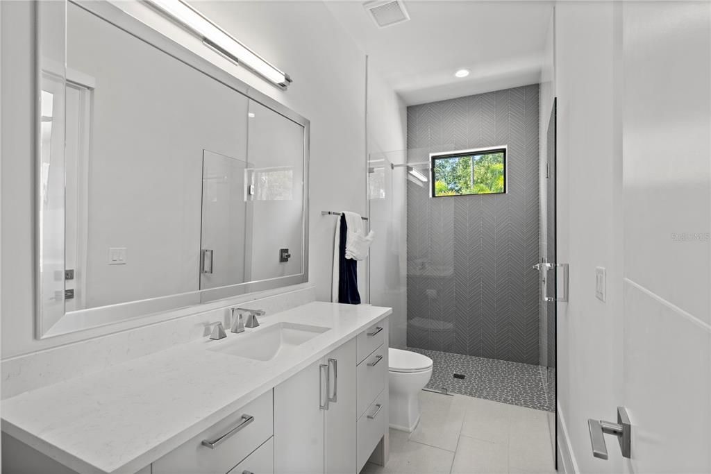 Active With Contract: $2,695,000 (4 beds, 5 baths, 4518 Square Feet)