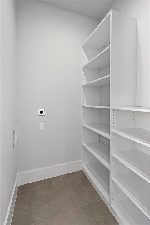 Active With Contract: $2,695,000 (4 beds, 5 baths, 4518 Square Feet)