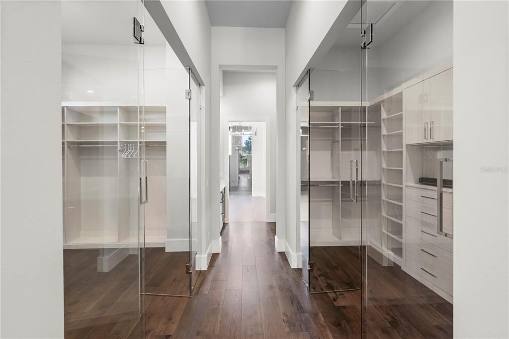 Active With Contract: $2,695,000 (4 beds, 5 baths, 4518 Square Feet)