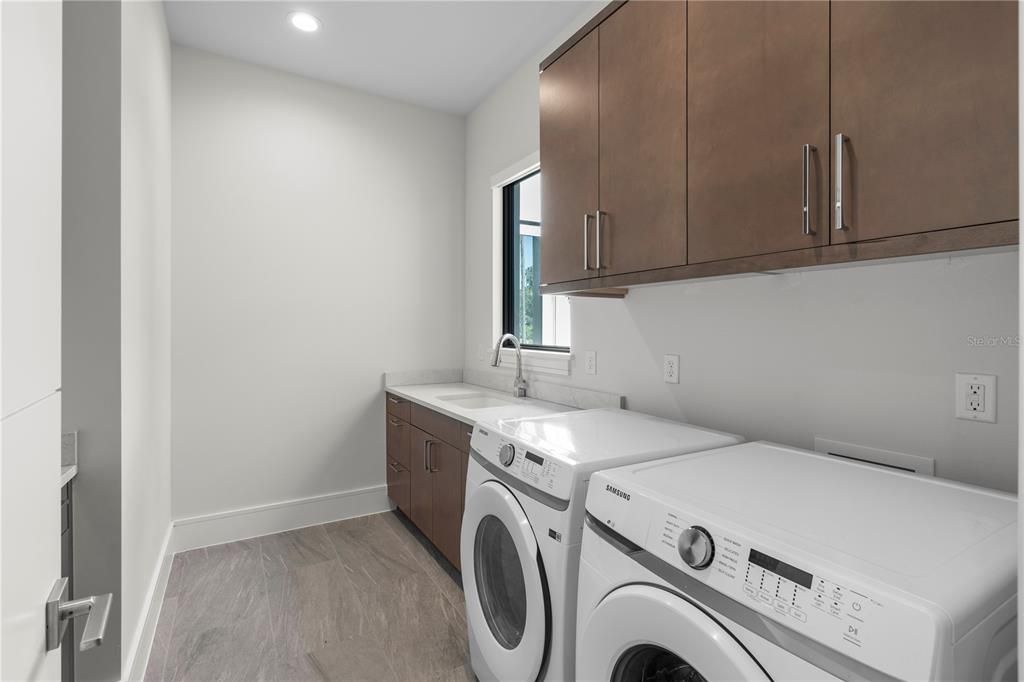 Active With Contract: $2,695,000 (4 beds, 5 baths, 4518 Square Feet)