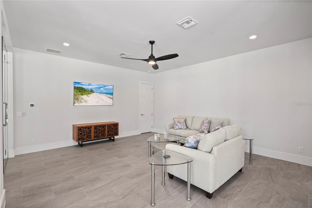 Active With Contract: $2,695,000 (4 beds, 5 baths, 4518 Square Feet)