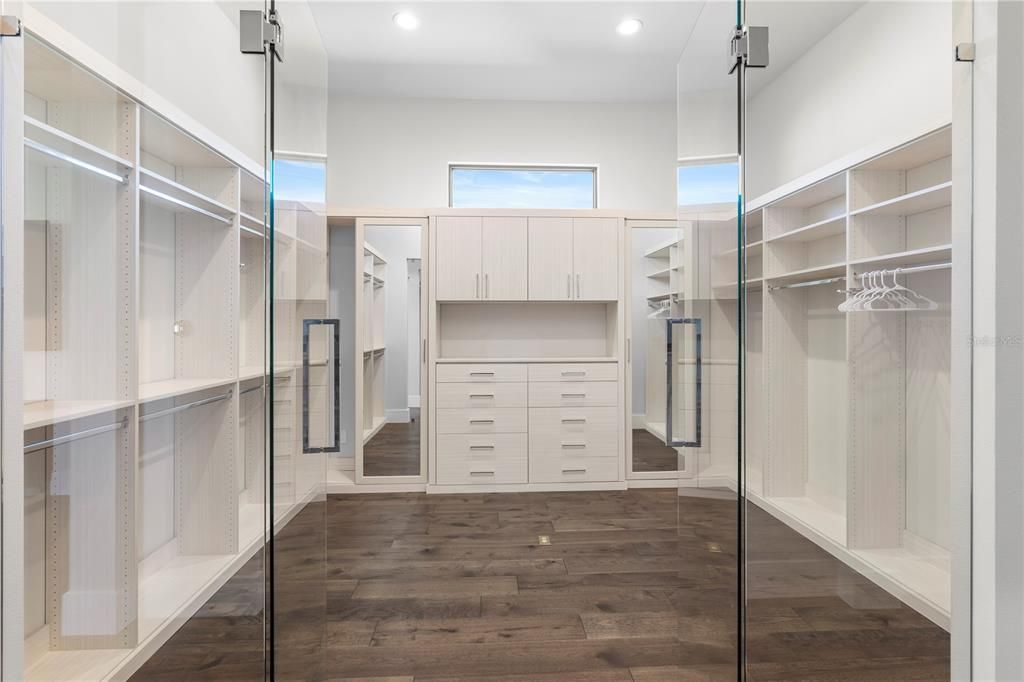 Active With Contract: $2,695,000 (4 beds, 5 baths, 4518 Square Feet)