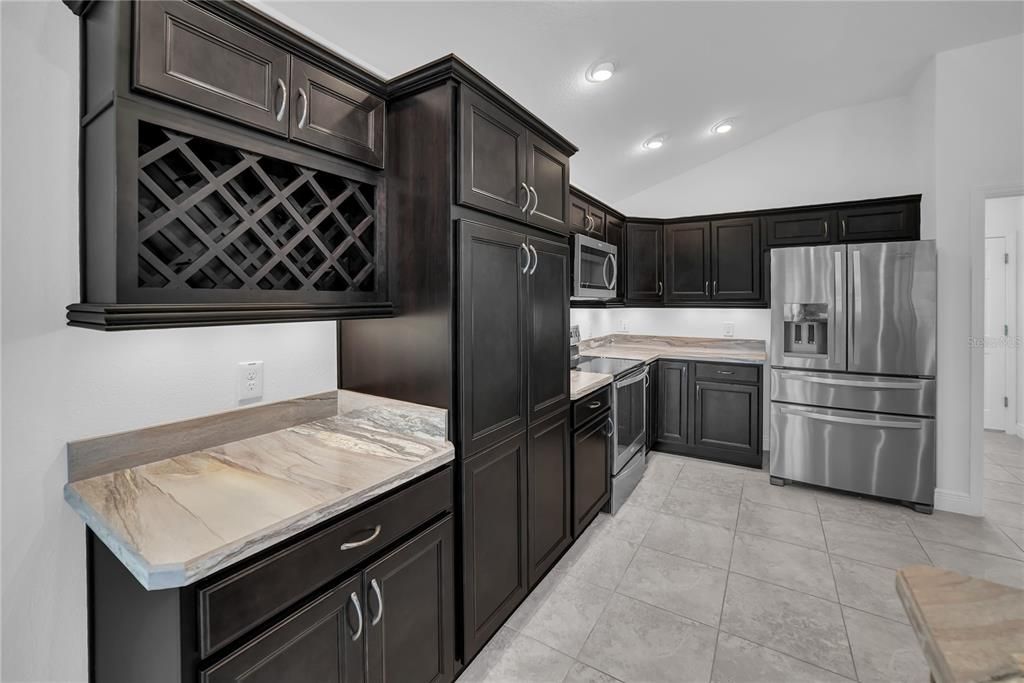 На продажу: $530,000 (3 спален, 3 ванн, 2056 Квадратных фут)