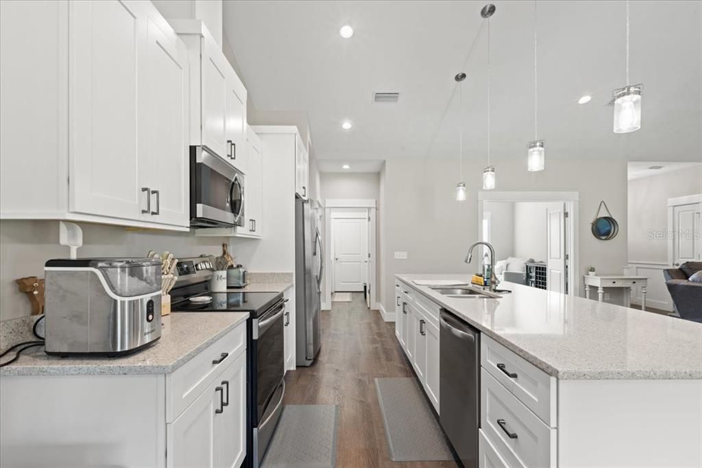 待售: $374,900 (4 贝兹, 2 浴室, 1796 平方英尺)