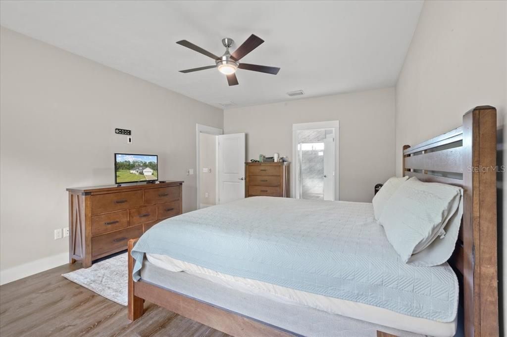 待售: $374,900 (4 贝兹, 2 浴室, 1796 平方英尺)