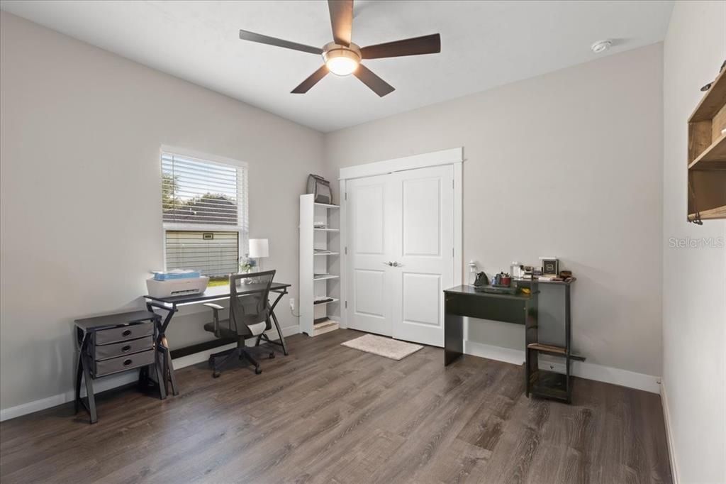 待售: $374,900 (4 贝兹, 2 浴室, 1796 平方英尺)