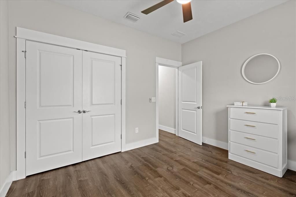 待售: $374,900 (4 贝兹, 2 浴室, 1796 平方英尺)