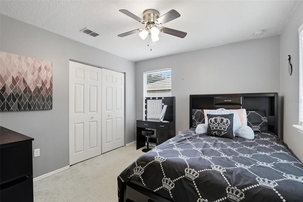 Под контрактом: $258,000 (3 спален, 2 ванн, 1496 Квадратных фут)