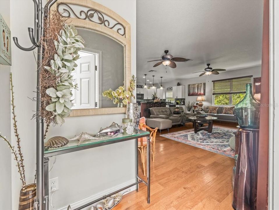 En Venta: $450,000 (3 camas, 2 baños, 1680 Pies cuadrados)