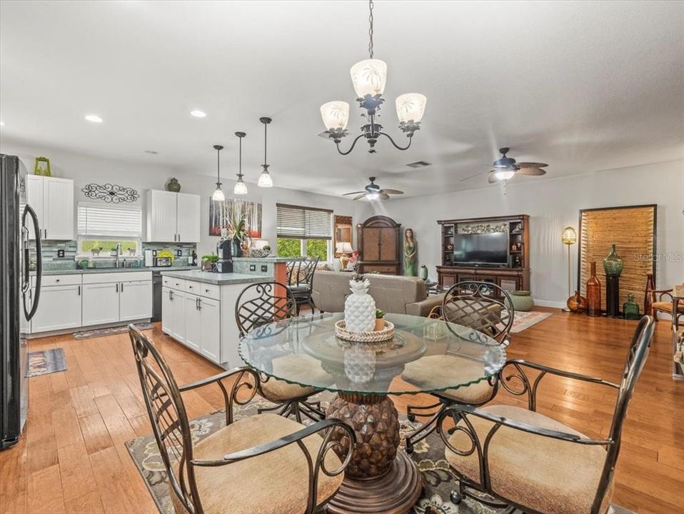 En Venta: $450,000 (3 camas, 2 baños, 1680 Pies cuadrados)