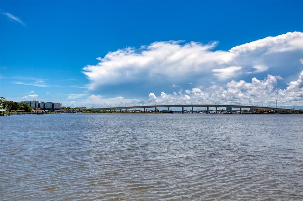 For Sale: $139,900 (1 beds, 1 baths, 822 Square Feet)